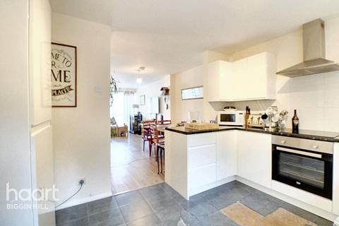Stock Hill, Biggin Hill 3 bed end of terrace house for sale