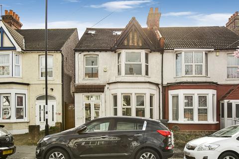 Lyndhurst Road, Thornton Heath 5 bed end of terrace house for sale