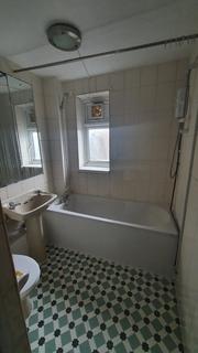 Tollgate Road, London E6 1 bed flat for sale