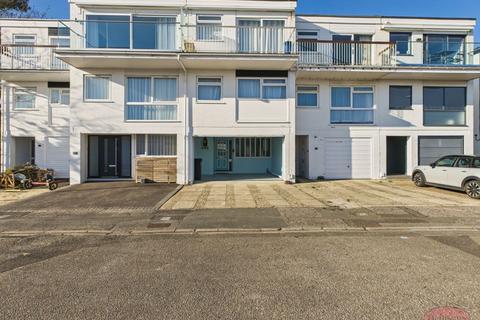 Waterside, Mudeford Christchurch 3 bed townhouse for sale