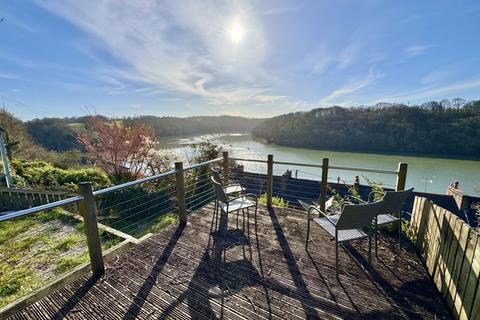 AMAZING RIVER VIEWS Scobles Terrace... 2 bed terraced house for sale
