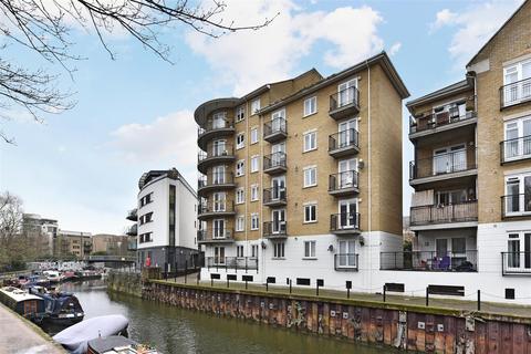 Island Row, Limehouse, E14 2 bed apartment for sale