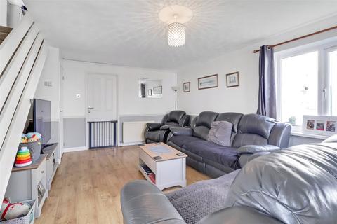 Tresmere Court, Victoria Road... 3 bed link detached house for sale