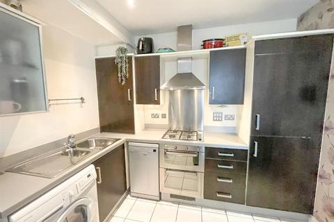 Quainton Road, Leicester 1 bed flat for sale