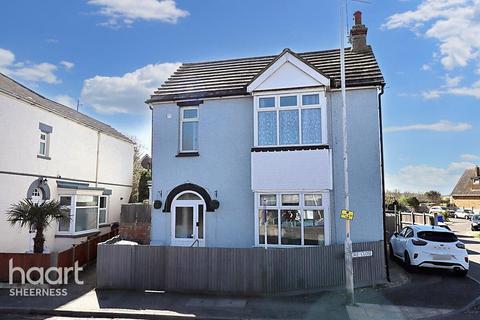 Marine Parade, Sheerness 4 bed detached house for sale