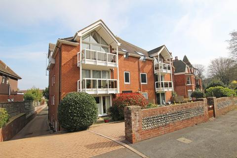Silverdale Road, Eastbourne, BN20 7EU 2 bed flat for sale
