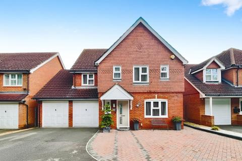Park Farm, Kingsnorth 6 bed detached house for sale