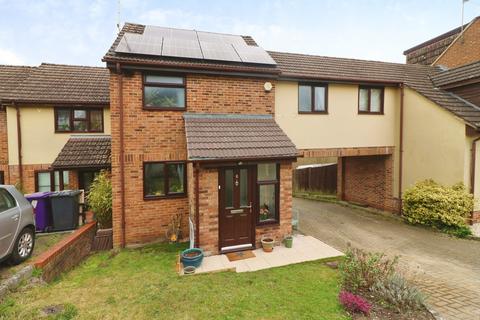 Mayflower Close, Hitchin, SG4 2 bed terraced house for sale