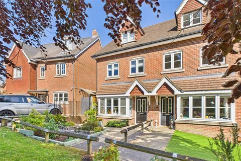 St. Aidan Close, Southgate, Crawley... 3 bed semi