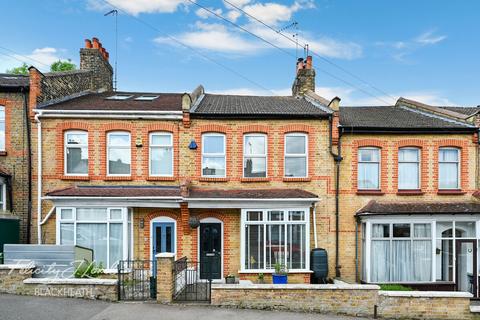 Wyndcliff Road, London 3 bed terraced house for sale