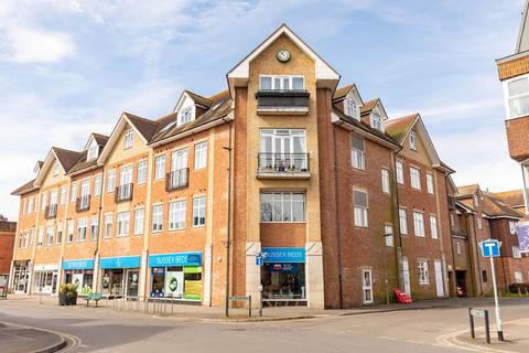 Lumley Road, Horley RH6 2 bed flat for sale