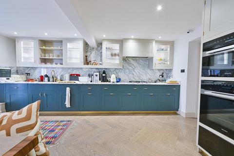 Upper Montagu Street, Marylebone... 2 bed flat for sale