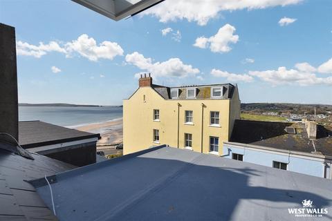 Victoria Street, Tenby 2 bed apartment for sale