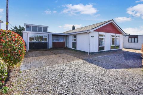 Ffordd Y Gerddi, Y Bala 4 bed detached bungalow for sale
