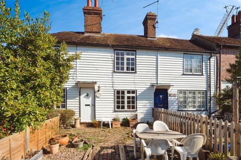The Hill, Cranbrook TN17 2 bed terraced house for sale