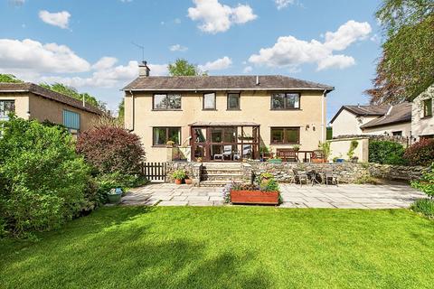 Burneside Road, Kendal LA9 4 bed detached house for sale