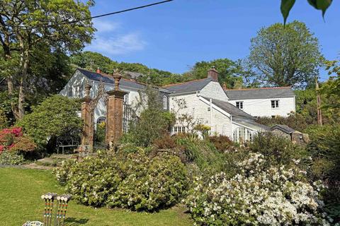 Trenarren, St. Austell, South Cornwall 3 bed detached house for sale