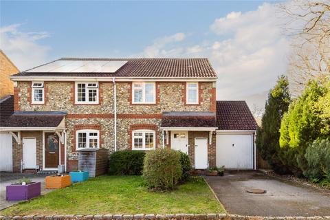 Cottesloe Close, Woking GU24 3 bed semi