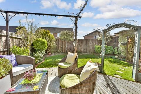 Dryland Road, Snodland ME6 3 bed semi