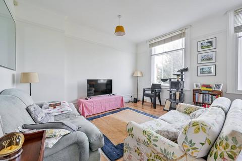Montpelier Row, Blackheath, London, SE3 1 bed flat for sale