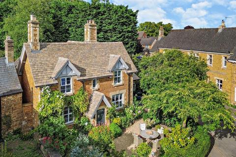 Cedar Street, Braunston, Rutland 4 bed character property for sale