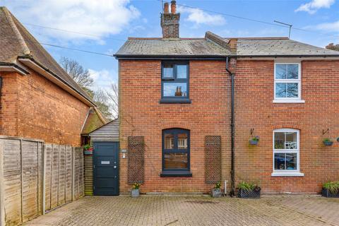 New North Road, Reigate, Surrey, RH2 2 bed semi