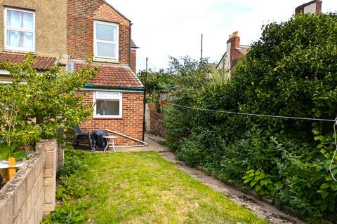 Wyndcliffe Road, Southsea PO4 3 bed end of terrace house for sale