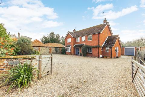 Fakenham 4 bed detached house for sale