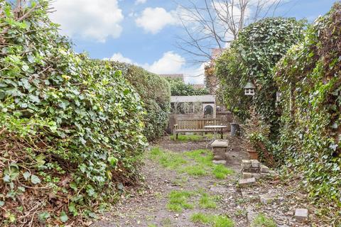 Jeffery Street, Gillingham, Kent 2 bed end of terrace house for sale