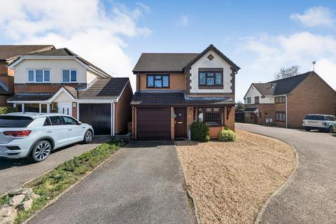 Charnwood Road, Corby NN17 4 bed detached house for sale