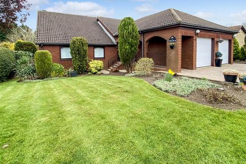 Stoneleigh Court, Woodham 3 bed detached house for sale