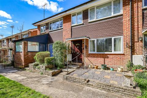 Yorkwood, Liss, Hampshire, GU33 3 bed terraced house for sale