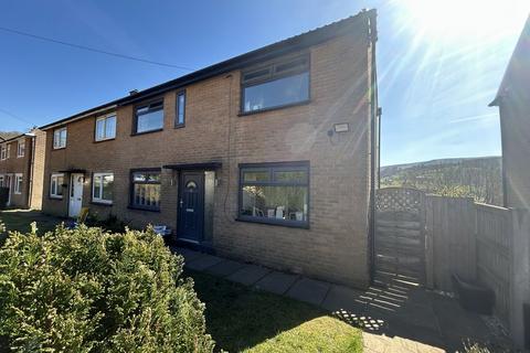 Shakespeare Avenue, Todmorden 3 bed semi