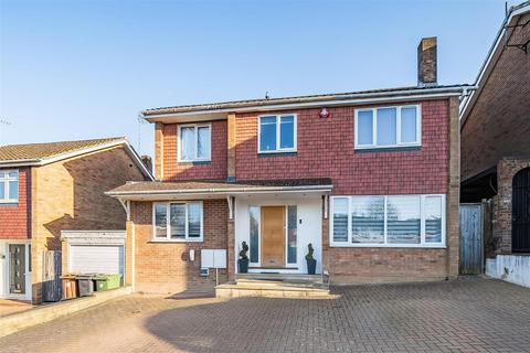 Magnaville Road, Bushey WD23 4 bed detached house for sale