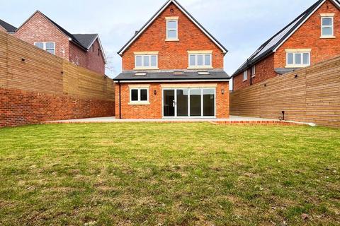 Amberstone, Hailsham, East Sussex, BN27 5 bed detached house for sale