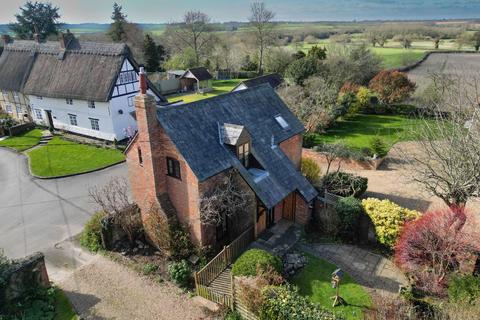 Old End, Buckingham MK18 2 bed detached house for sale