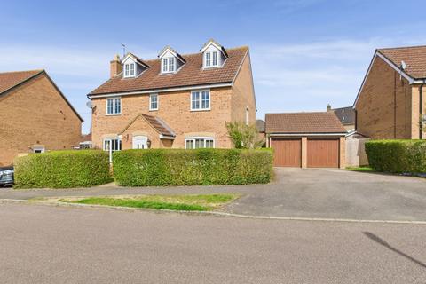 Clark Crescent, Towcester, NN12 6 bed detached house for sale