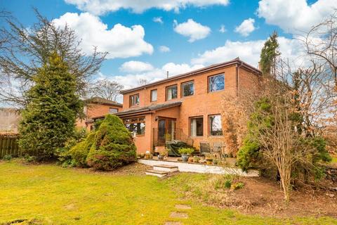 12 Morning Hill, Peebles, EH45 9JS 5 bed detached house for sale