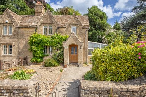 Swindon Road, Malmesbury, SN16 3 bed semi