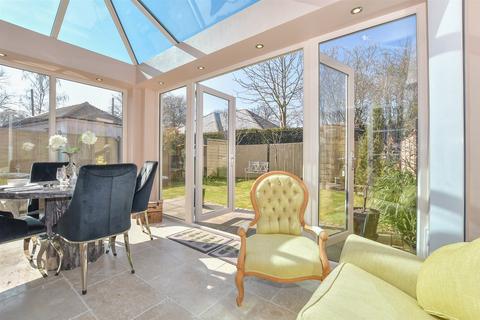 Three Fields Road, Tenterden TN30 4 bed semi