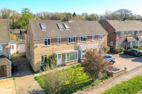Marys Mead, High Wycombe HP15 5 bed semi