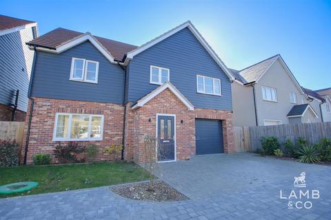 Heath Road, Tendring CO16 4 bed detached house for sale