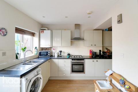 Rayleigh Road, London 4 bed terraced house for sale