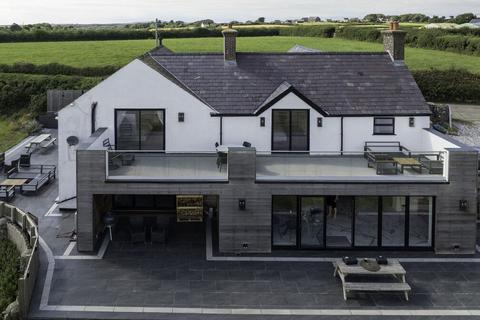 Trefdraeth, Bodorgan, Anglesey, LL62 7 bed detached house for sale