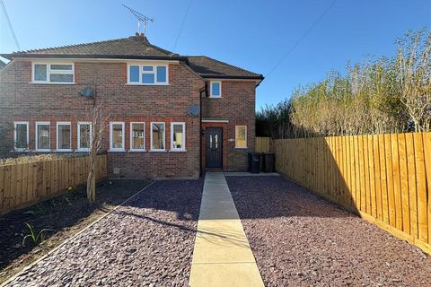 Hopkins Crescent, Sandridge, St. Albans 3 bed semi
