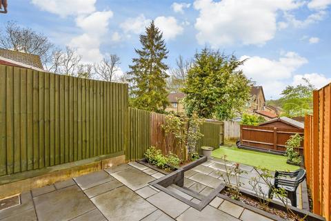 Ashenden Walk, Tunbridge Wells, Kent 2 bed terraced house for sale