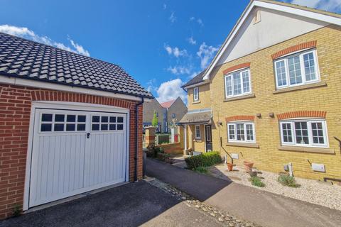 Tansey End, Biggleswade, SG18 3 bed semi