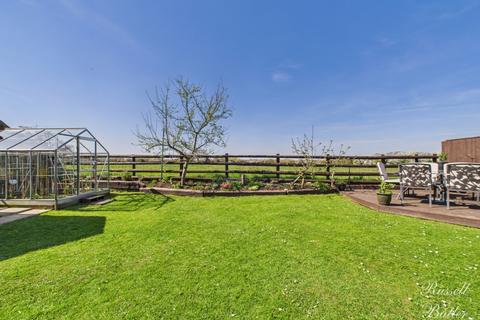 Rivendell, Bicester Road, Twyford 4 bed detached house for sale