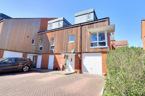 ST MICHAELS PLACE, WATERLOOVILLE 4 bed townhouse for sale