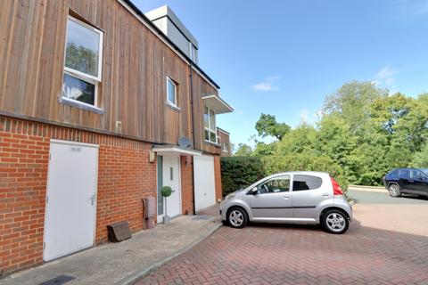 ST MICHAELS PLACE, WATERLOOVILLE 4 bed townhouse for sale